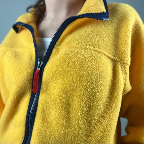 Early Winters Vintage Yellow Fleece - Picture 3 of 6